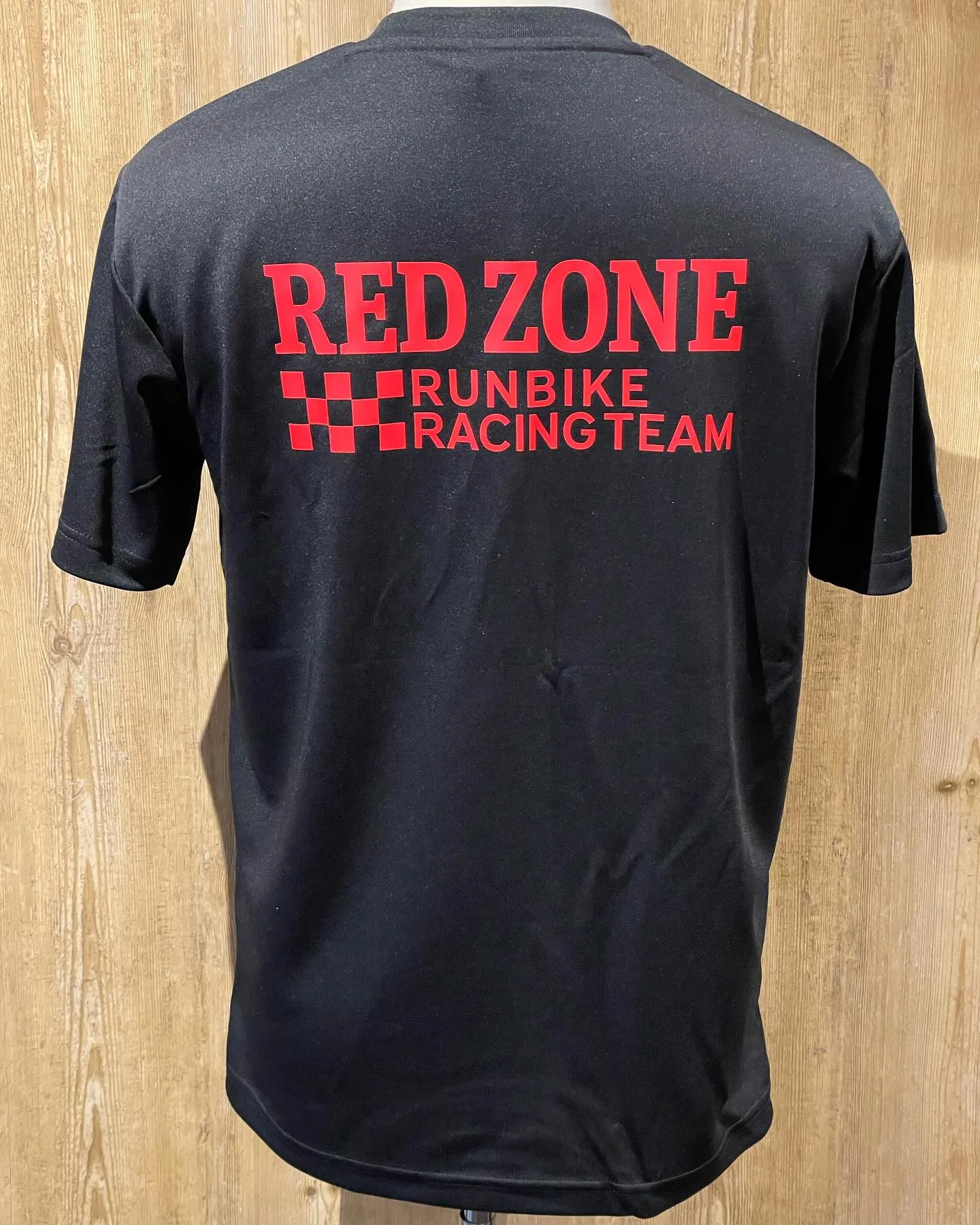 ランバイクチームRED ZONEの各種ウェアを制作させて頂き...