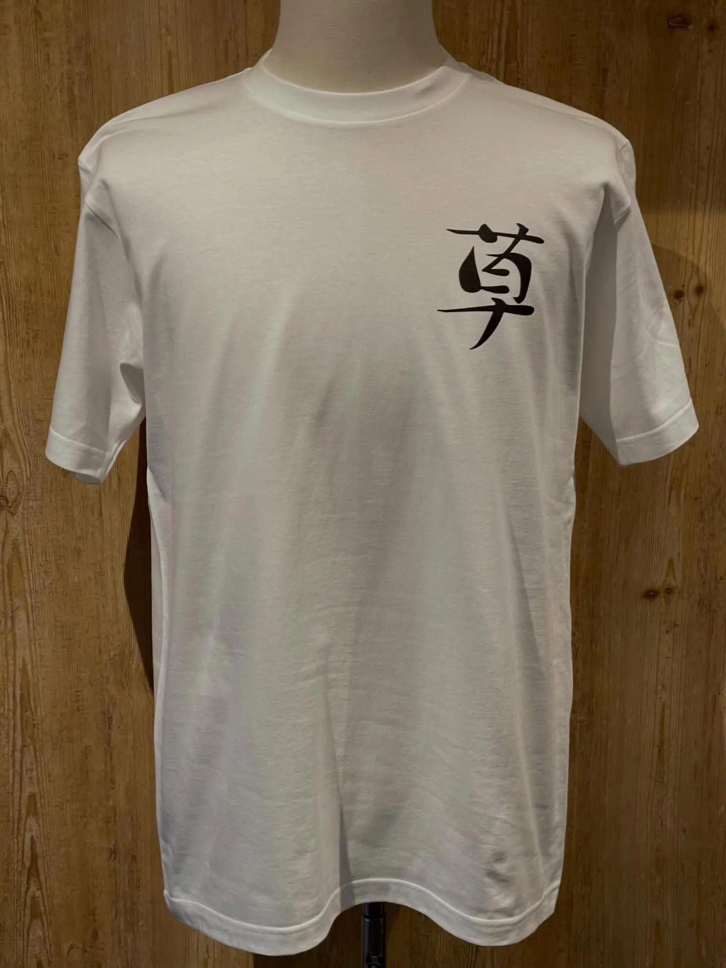 ニセコのサヒナキャンプ場のTシャツを制作させて頂きました😃